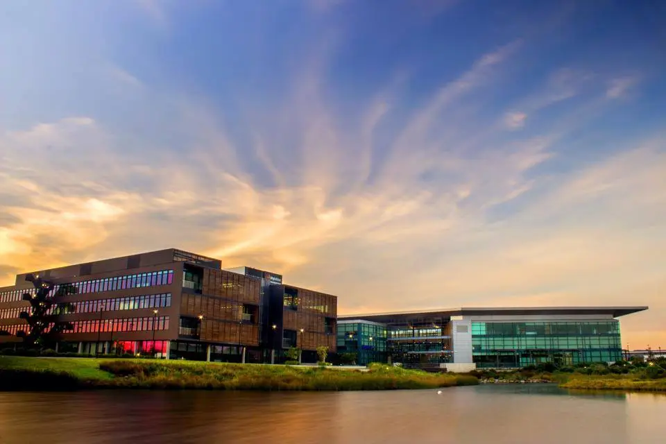 Information about University of Wollongong (UOW) & UOW College, Australia