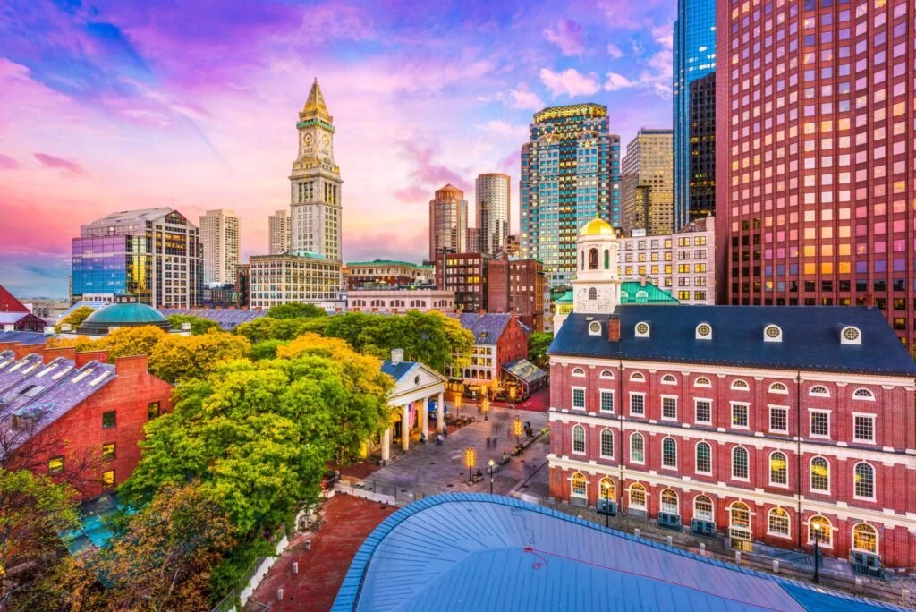 NIMA UCHUN MASSACHUSETTS? ELITA DAVLAT UNIVERSITETLARI TIZIMINI KASHF ETING